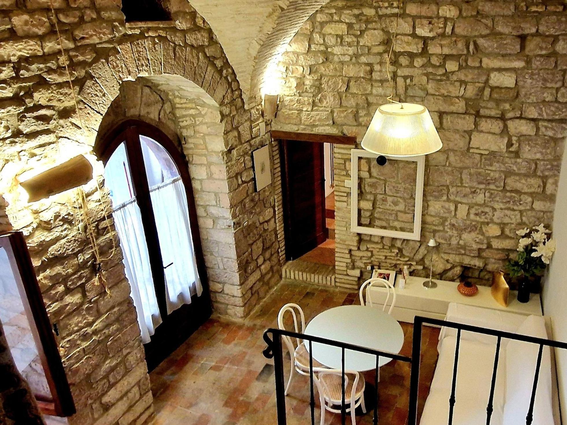 Brizi 5 Appartement Assisi Buitenkant foto
